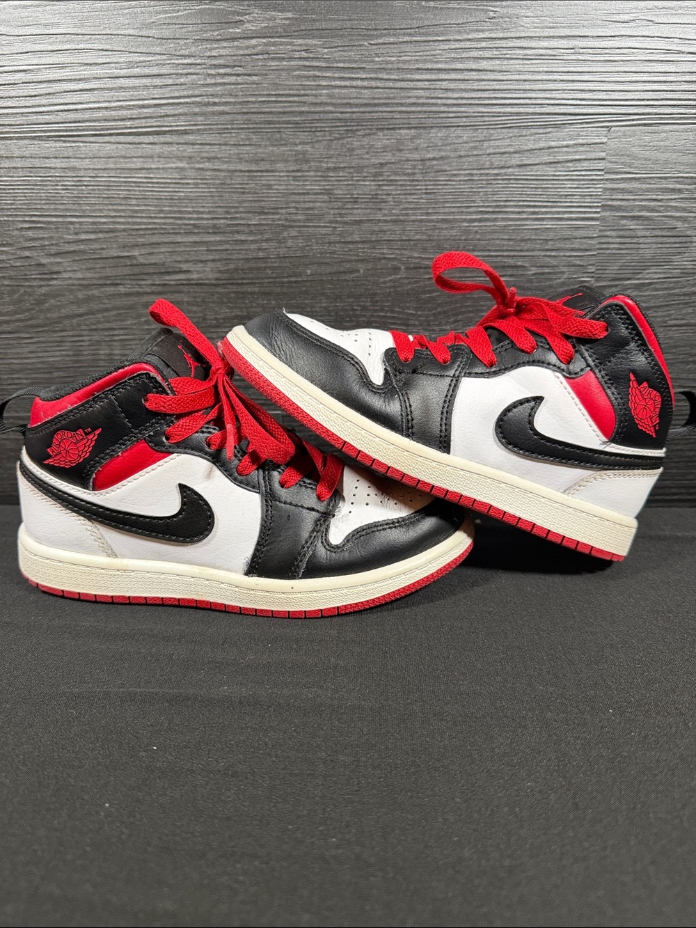 Air Jordan 1 Mid PS Gym Red Black Toe Sneaker Kids Size 13C